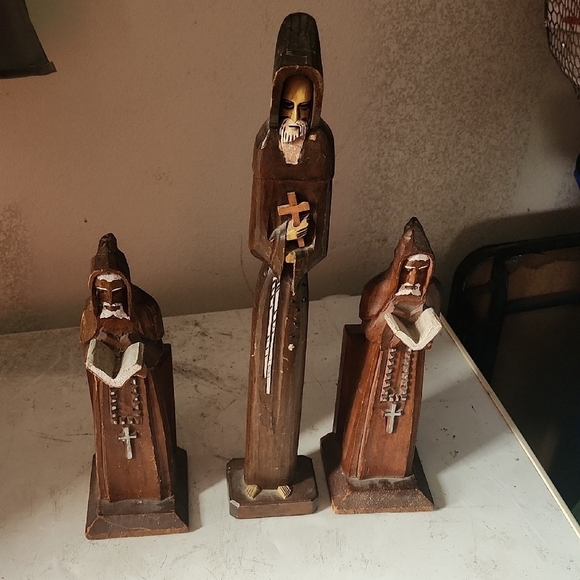 Wooden Monk Figurines Set - Picture 1 of 6